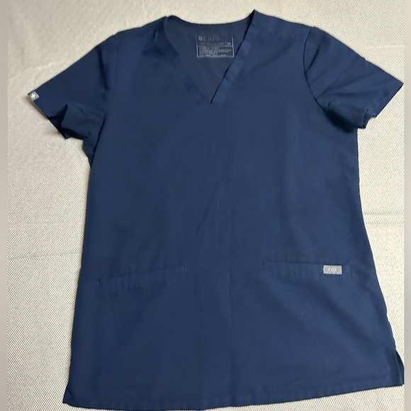 FIGS Women's Size XSmall Dark Blue Short Sleeve V Neck 2 Pocket Scrub Top - Picture 9 of 13